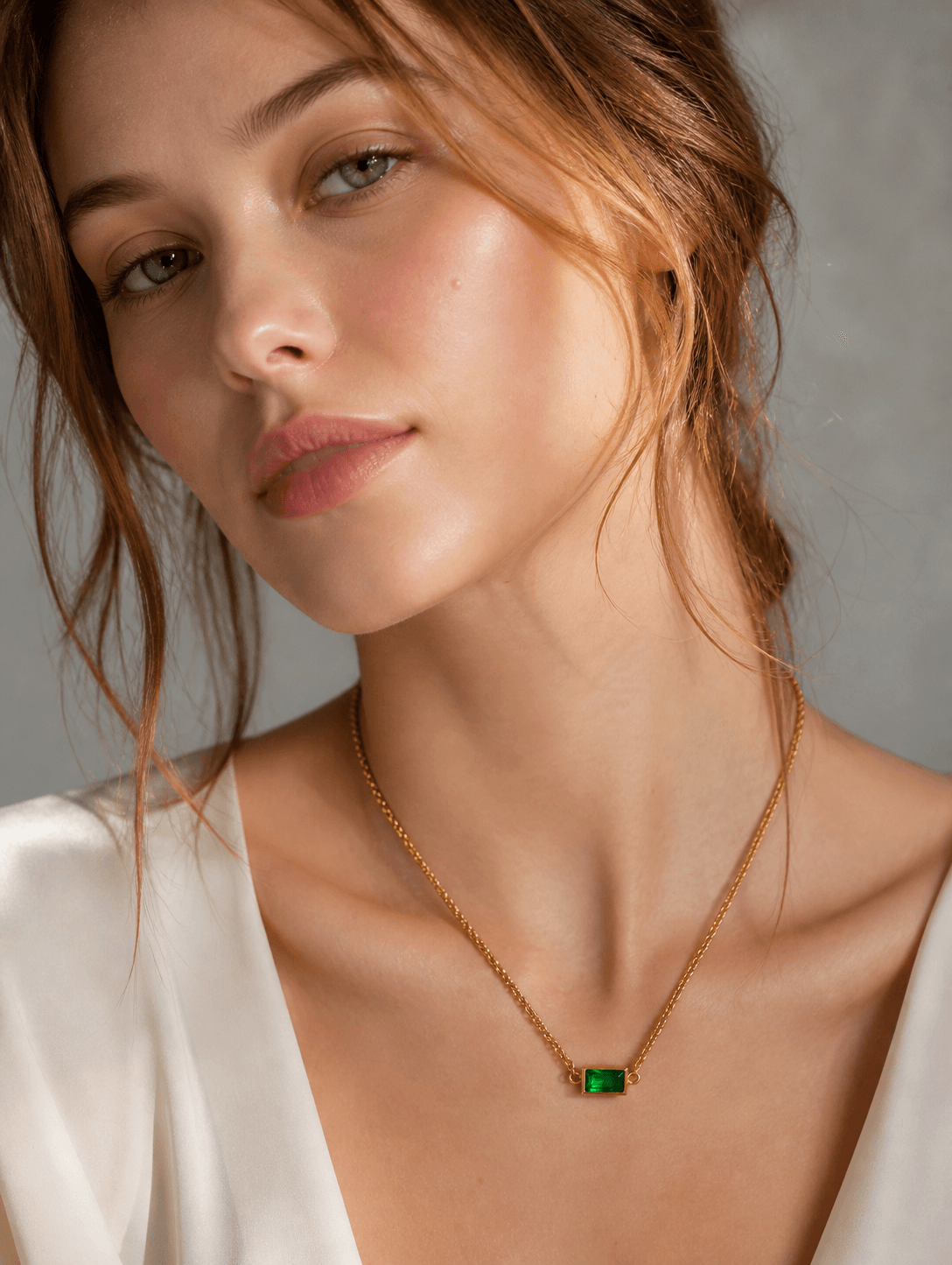 Minimal Emerald Green Crystal Gold Plated Pendant Necklace for Women - view 1